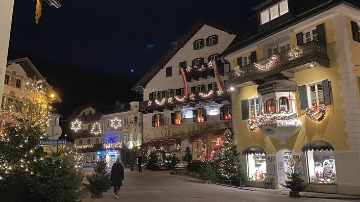 Weihnachtsbeleuchtung beim Adventmarkt in St. Gilgen